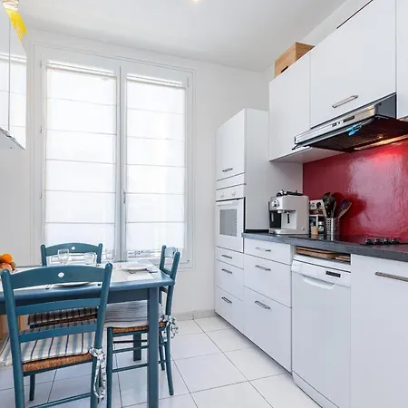 The Place To Be In Apartment *