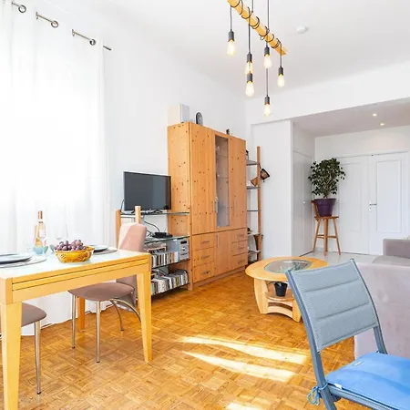 The Place To Be In * Νίκαια