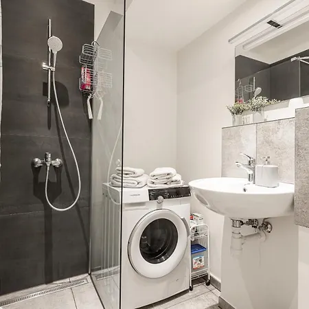 Daire The Place To Be In *