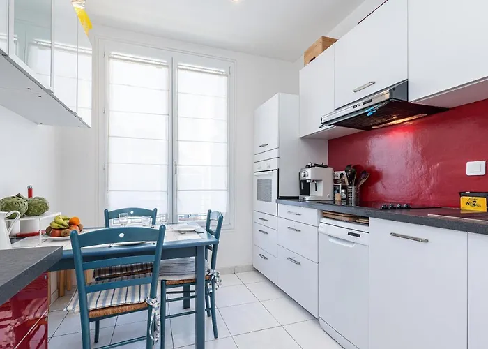 The Place To Be In Apartment *