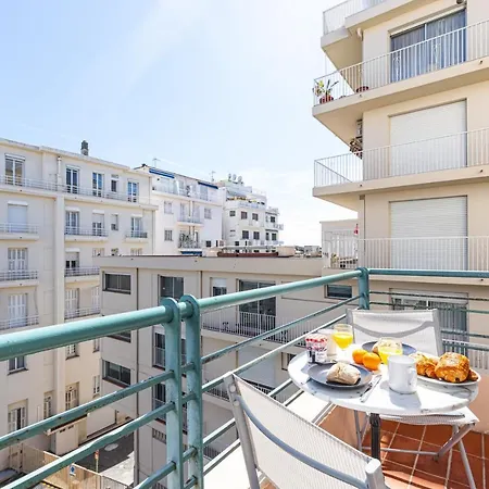 The Place To Be In Apartment *
